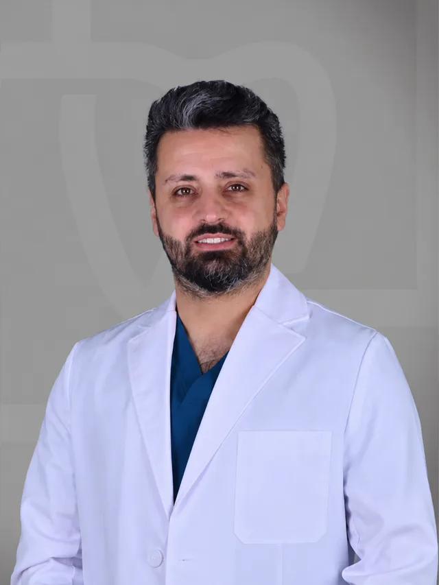 د. روني توما — أخصائي تقويم أسنان